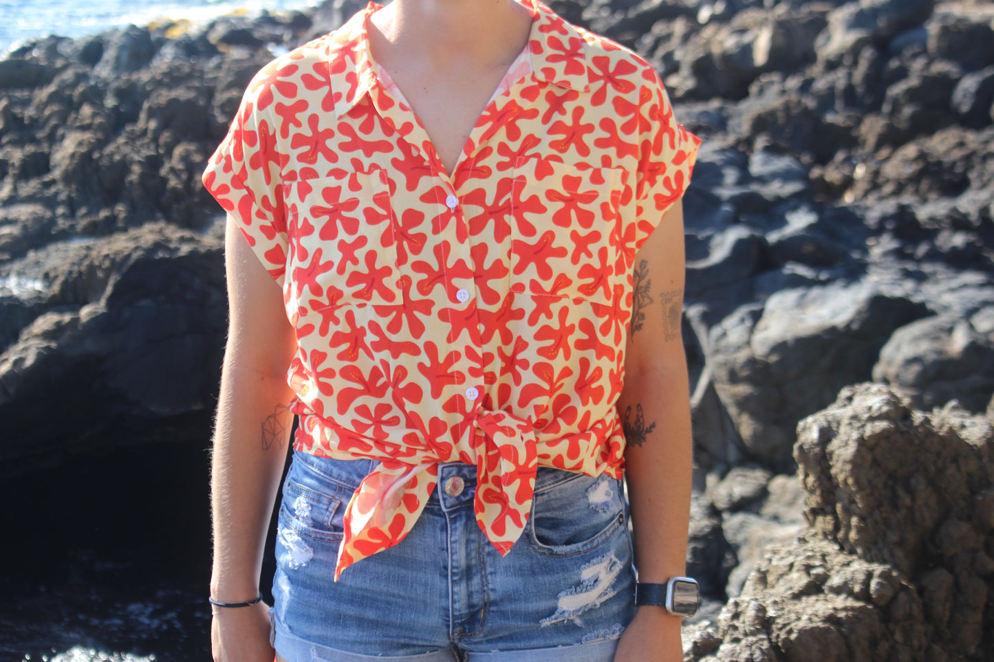 Retro Hibiscus Aloha Shirt