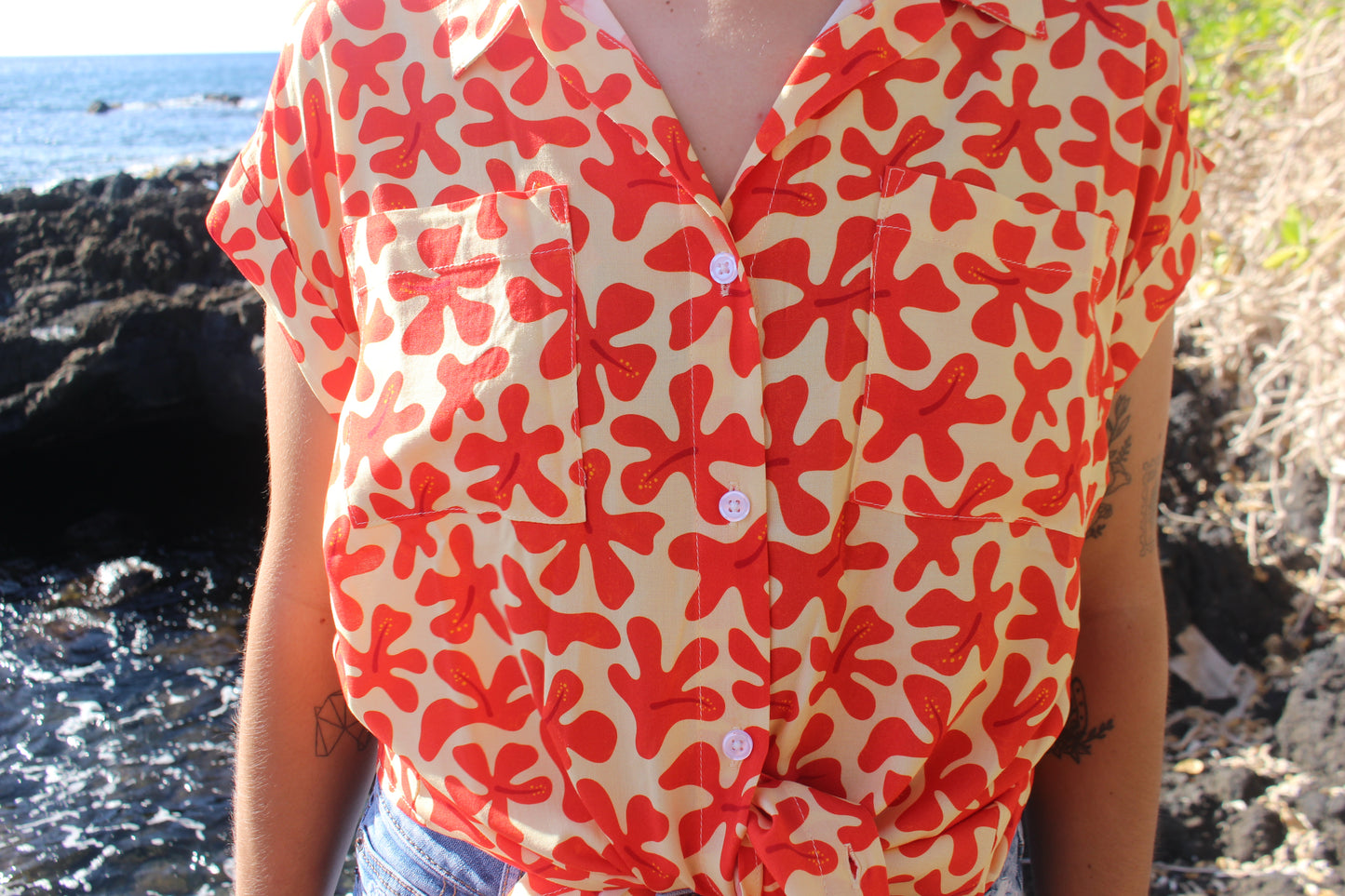 Retro Hibiscus Aloha Shirt