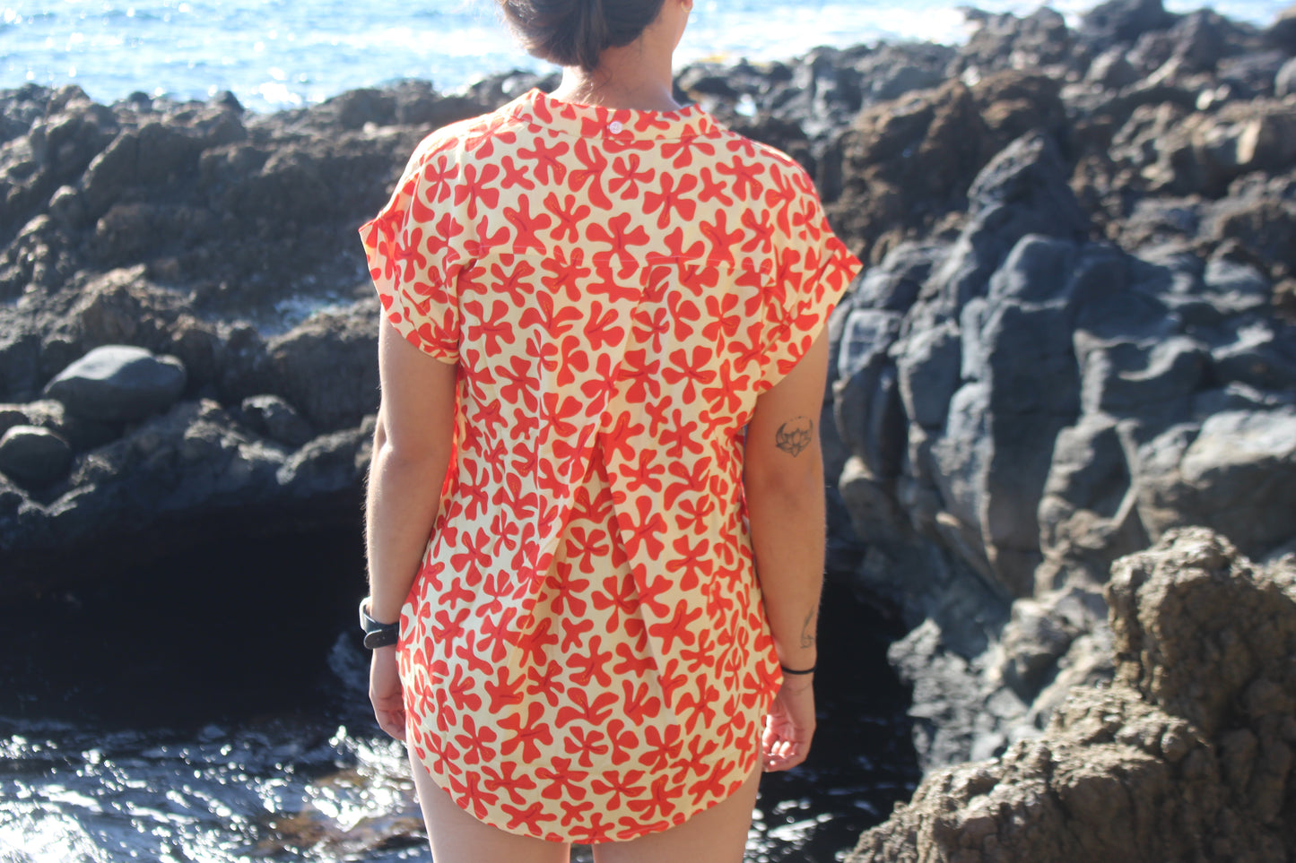 Retro Hibiscus Aloha Shirt